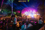 Halfmoon Party Koh Phangan – dome-shaped stage with the crowd and blue lights